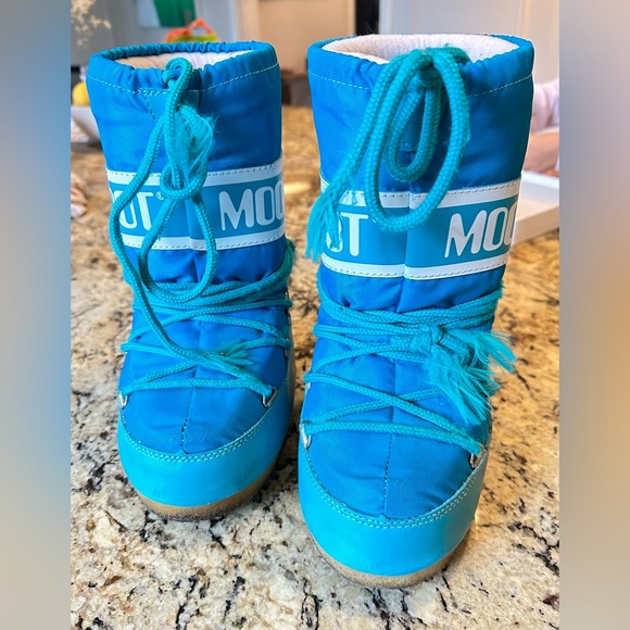 Moon Boot Shoes Moon Boot For Kids Turquoise Size 125 Us Poshmark